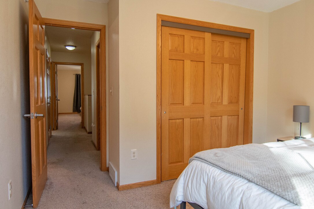 Third bedroom with closet - 129 16th St S