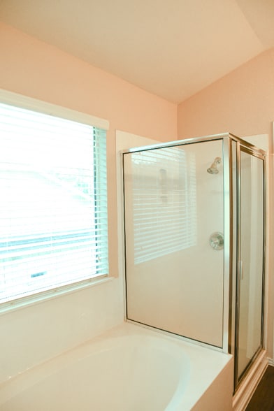 Building Photo - 308 Lava Bed Dr