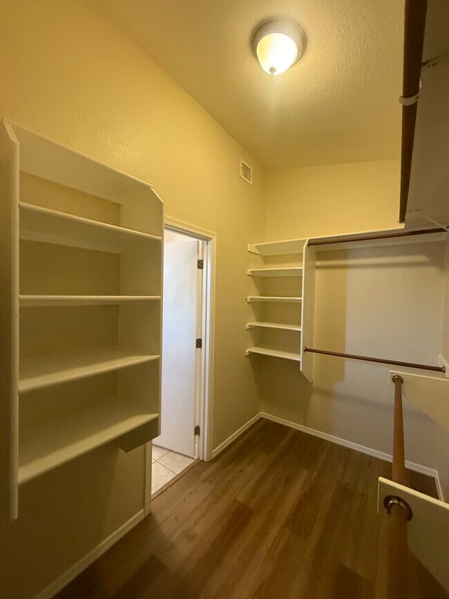 Building Photo - 8984 N Clover Way