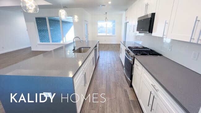 Building Photo - 17636 Salma Rd