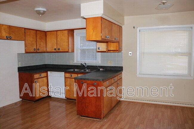 Building Photo - 26601 Lakeshore Blvd