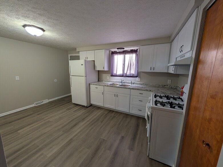 Building Photo - 1367 Wertz Ave SW