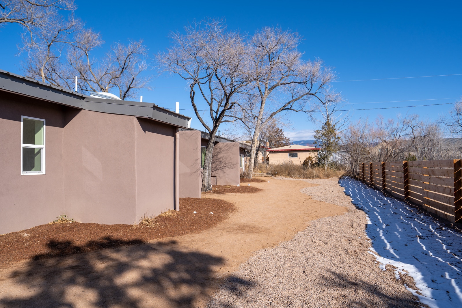 Building Photo - 2200 W Alameda St