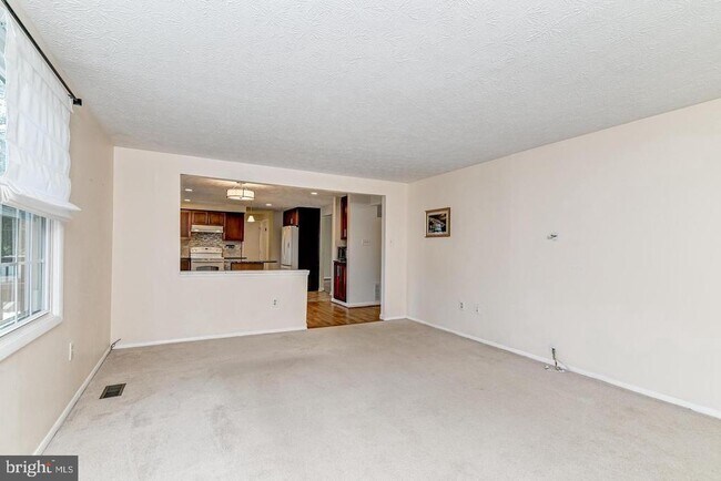 Building Photo - 1209 Crockett Ln