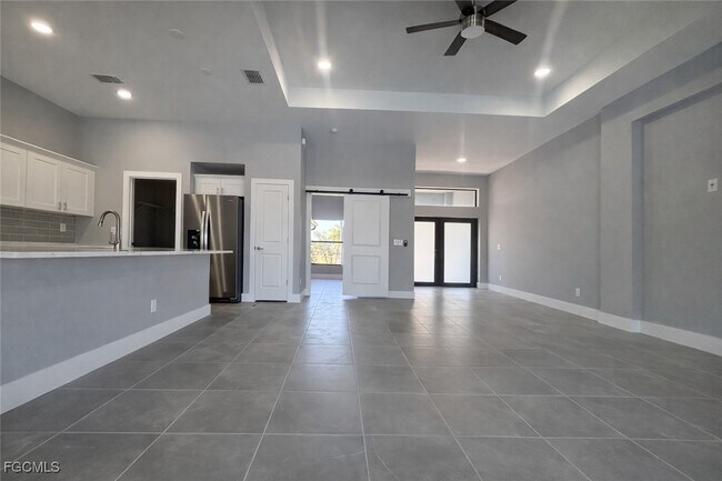 Building Photo - 3545 NW 41st Ave