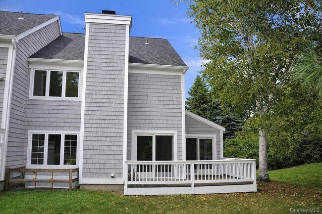 Building Photo - 42 Clarewood Dr