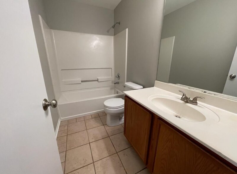 Building Photo - 3915 Granite Ct