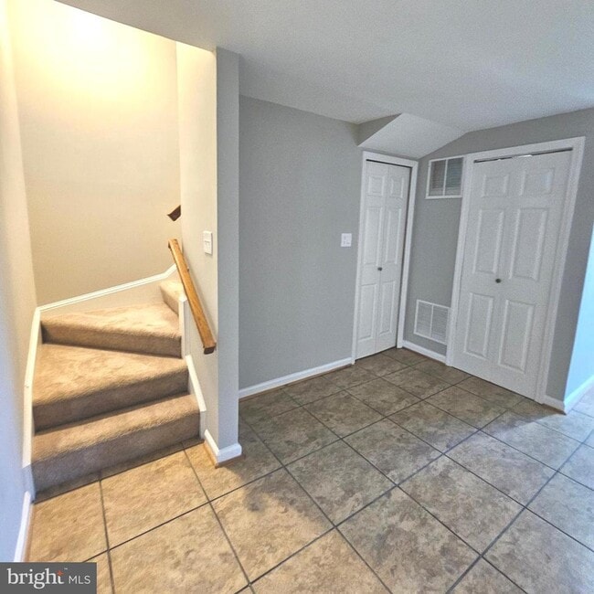 Building Photo - 7805 Sabre Ct