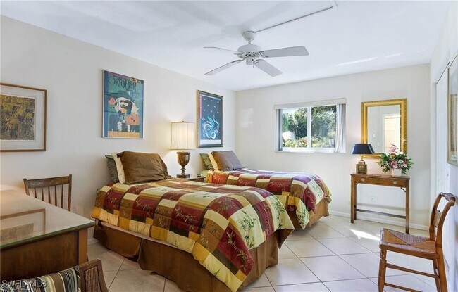 Building Photo - 27249 Pullen Ave