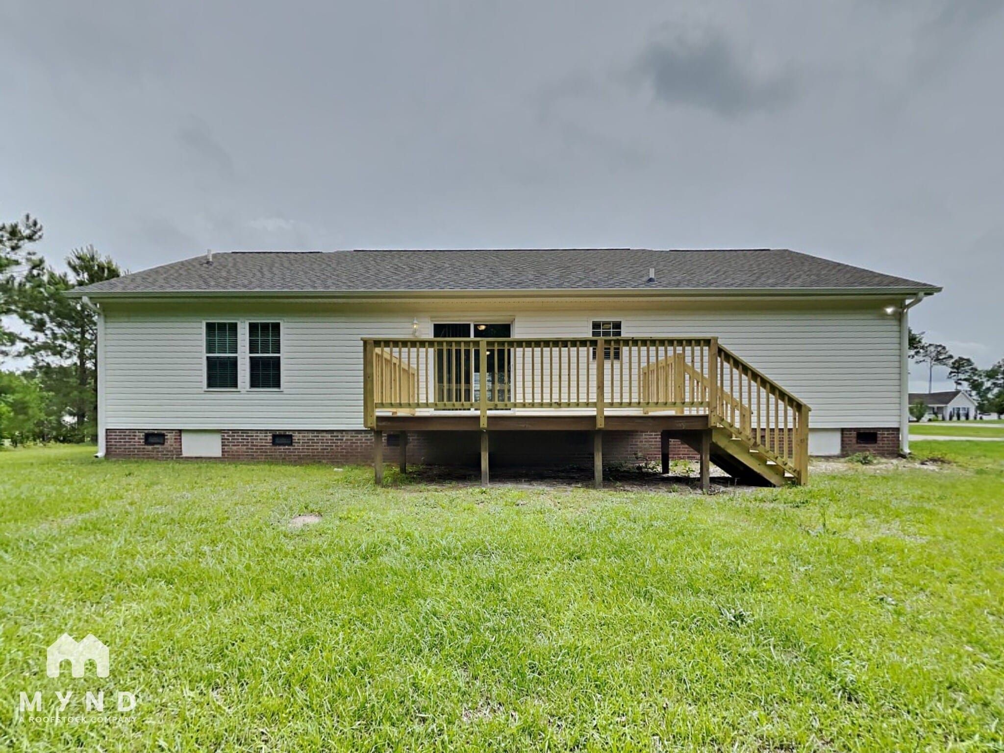 Building Photo - 215 Clearwater Dr