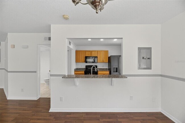 Building Photo - 10737 Keys Gate Dr