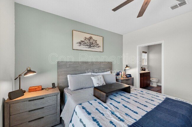 Building Photo - 7001 Lions Pk