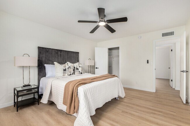 Building Photo - Fully Remodeled 4-Bedroom Home in Prime Gi...
