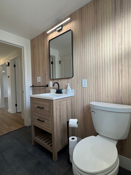 bathoom - 249 Dunlop Ave