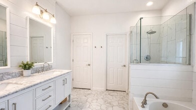 Building Photo - 41342 W Capistrano Dr