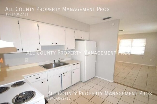 Building Photo - 616 20th Ave W