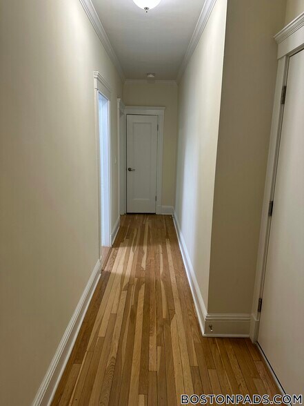 Building Photo - 22 Chauncy St