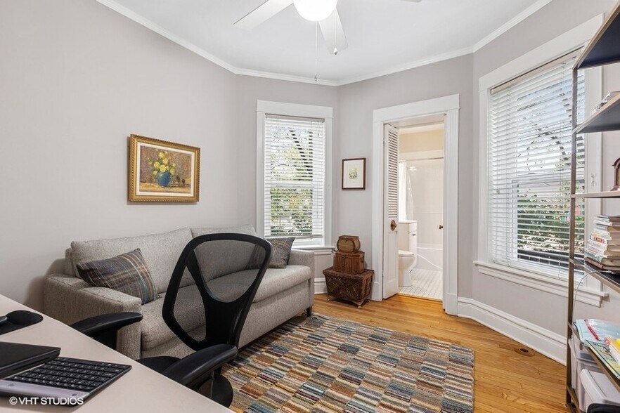 Building Photo - 935 Judson Ave