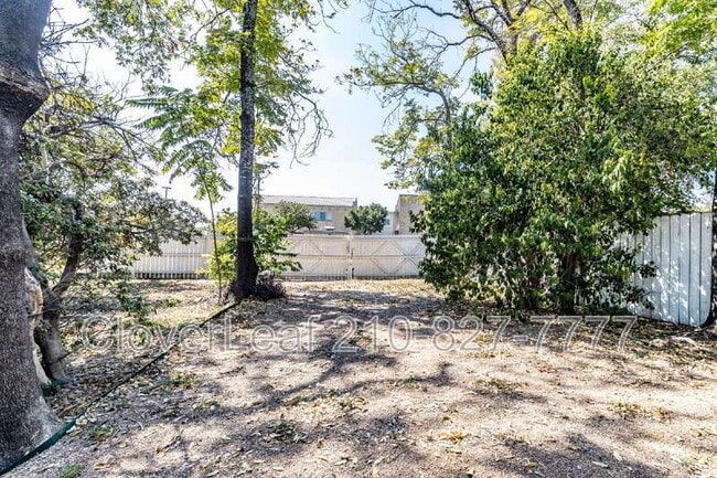 Building Photo - 116 Naylor St