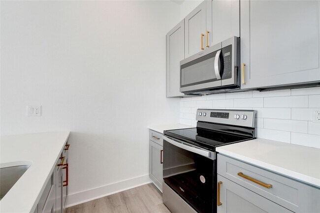 Building Photo - 3238 Frying Pan Place