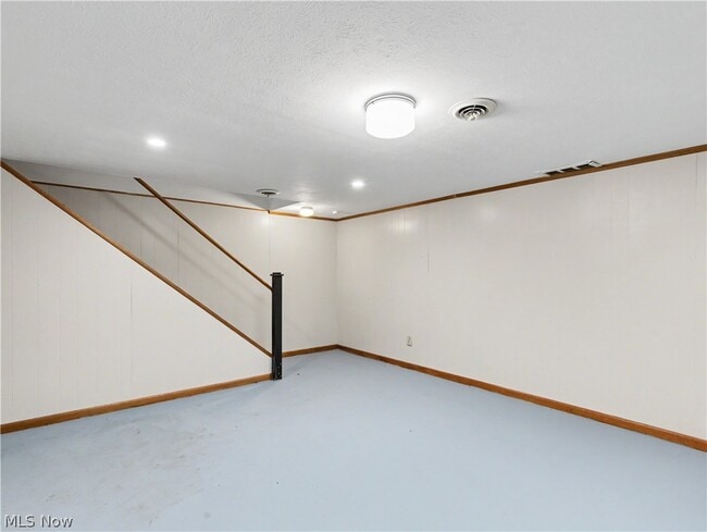 Building Photo - 3751 Kent Rd