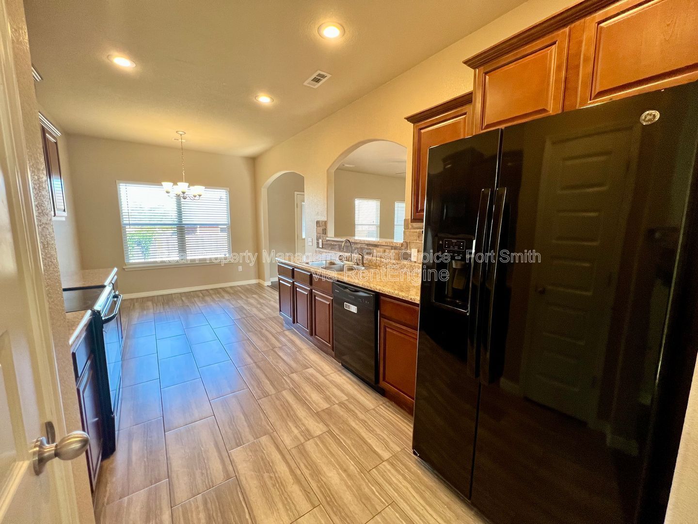 Building Photo - 615 Ridge Point Dr