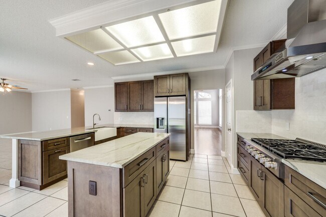 Building Photo - RENOVATED 4-BEDROOM IN MISSION RIDGE