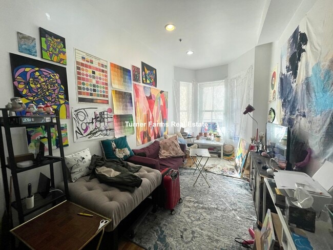 Building Photo - 243 Northampton St