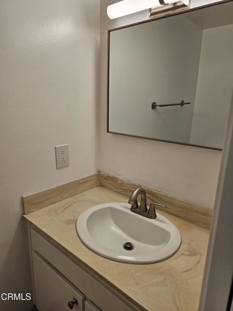 Building Photo - 2166 N Indian Canyon Dr