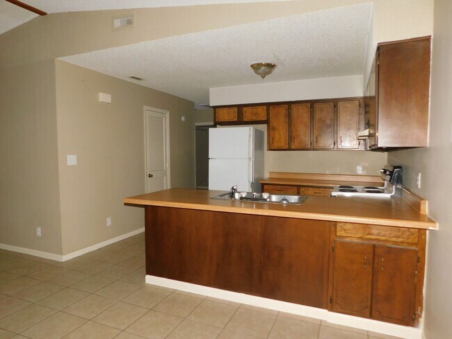 Building Photo - 3539STUD