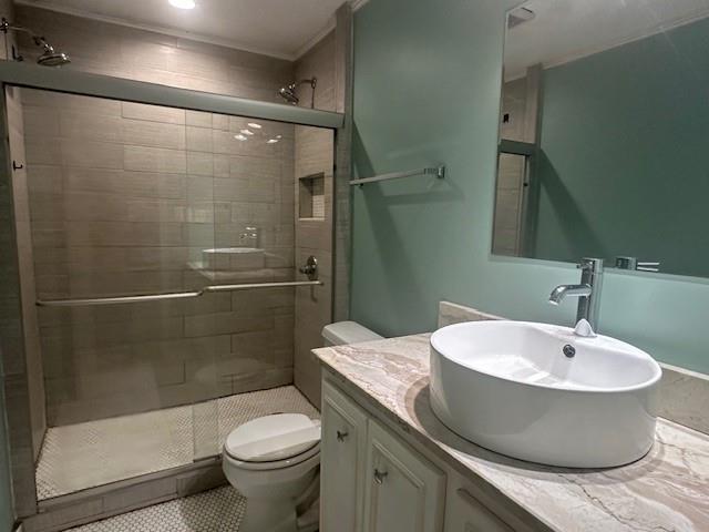 Building Photo - 5512 White Pine Dr
