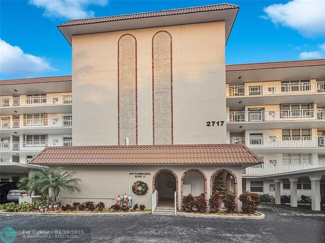 Building Photo - 2717 Florida Blvd