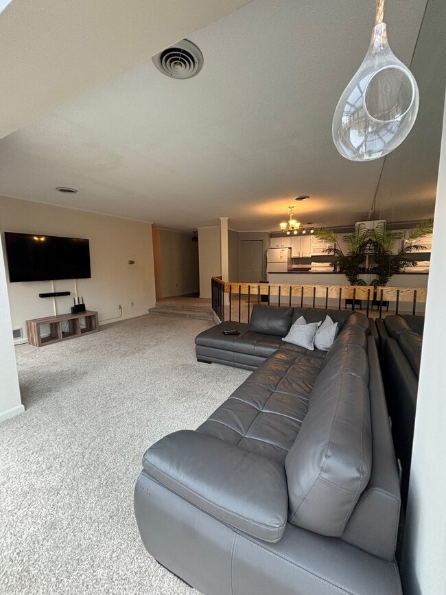 Building Photo - 112 Franklin St