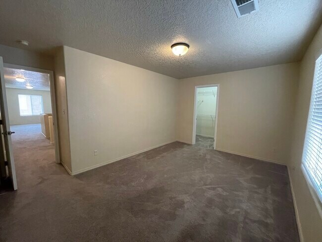 Building Photo - 9620 Sundoro Pl NW