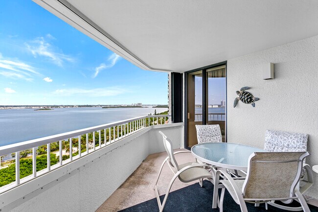 Building Photo - 5070 N Ocean Dr