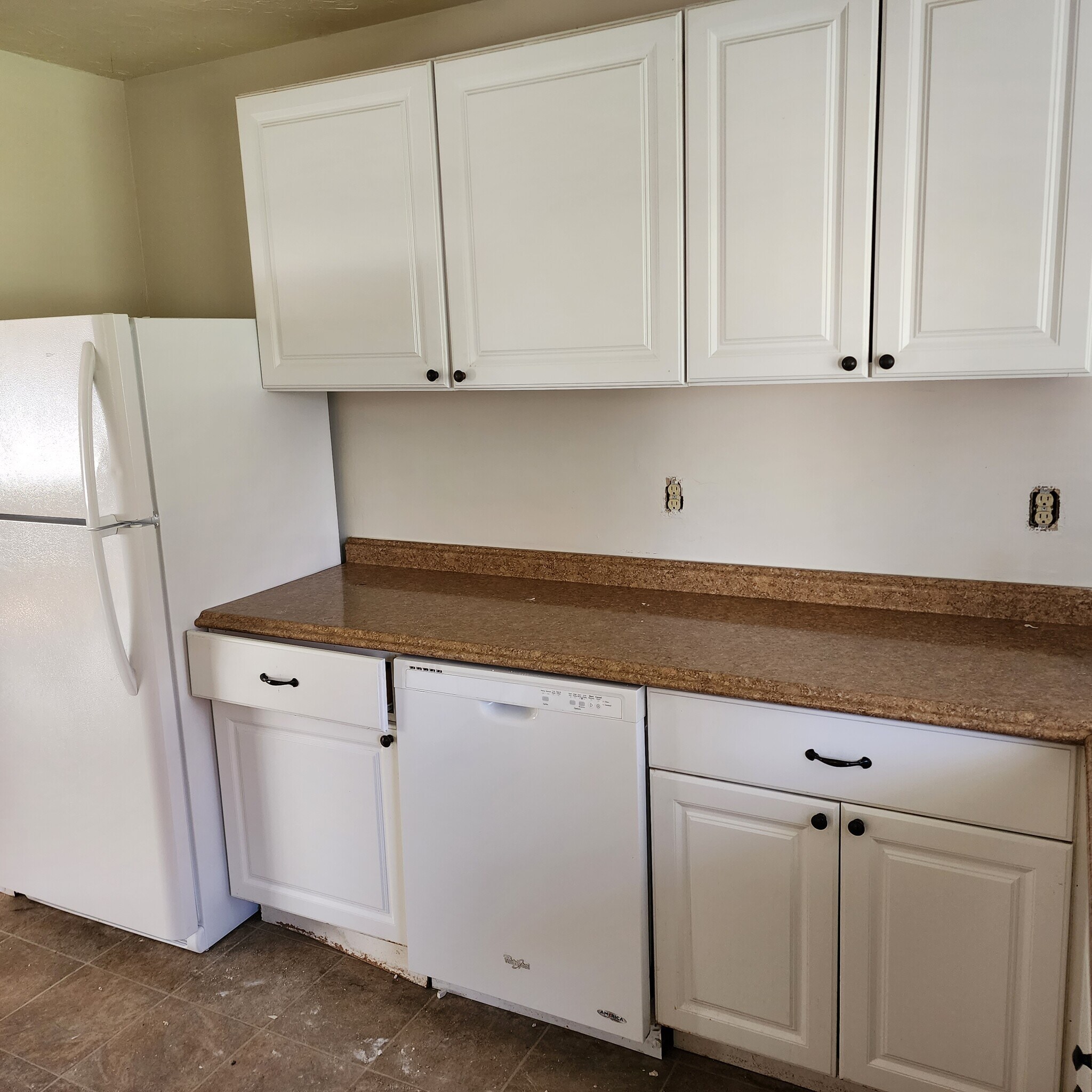 Building Photo - 5216 Cavalier Dr