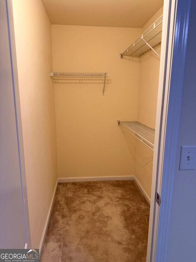 Building Photo - 981 Brownstone Ln SW