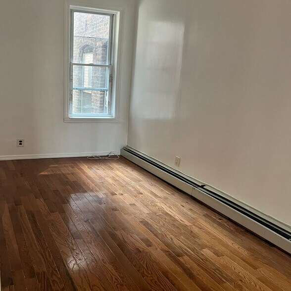 Building Photo - 227A Manhattan Ave