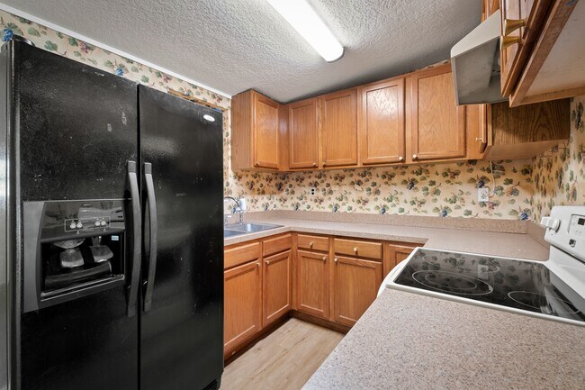 Building Photo - 3023 Lorman Dr