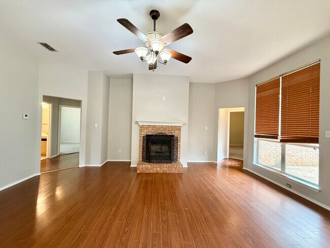 Building Photo - Charming 4-bed/2-bath in Bullard’s Legacy Estates!