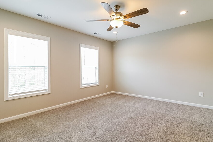 Building Photo - 52 Rosemary St