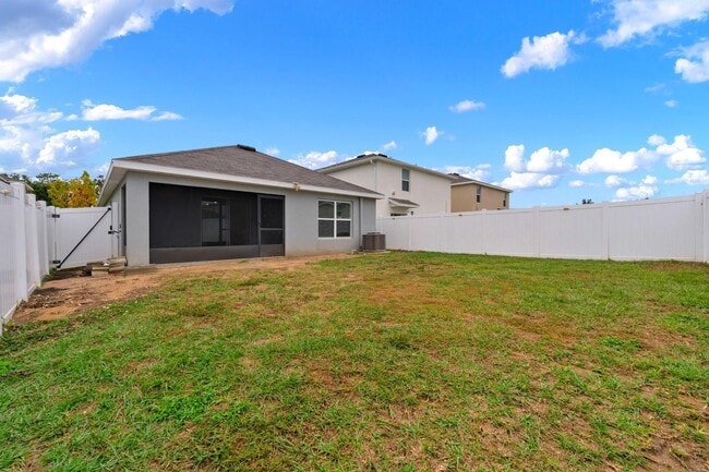 Building Photo - 13692 Thimbleberry Dr