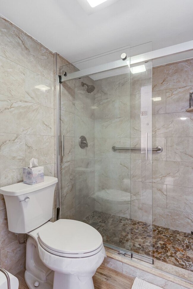 Building Photo - ** RETREAT AT NAPLES ** 3 BED / 2 BATH - C...