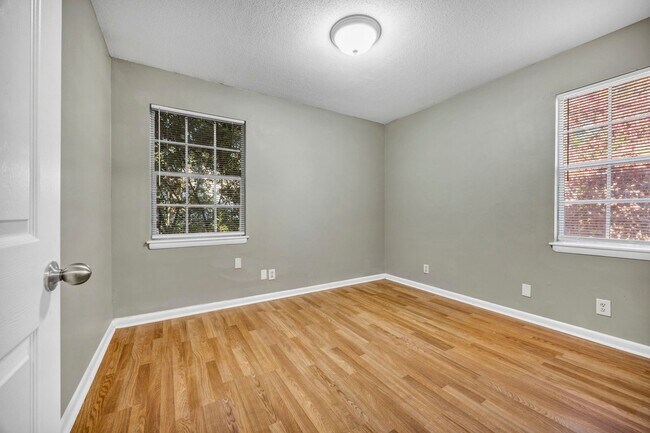 Building Photo - 321cam