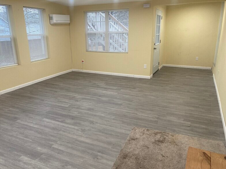 Building Photo - 4581 Grove Park Way NW