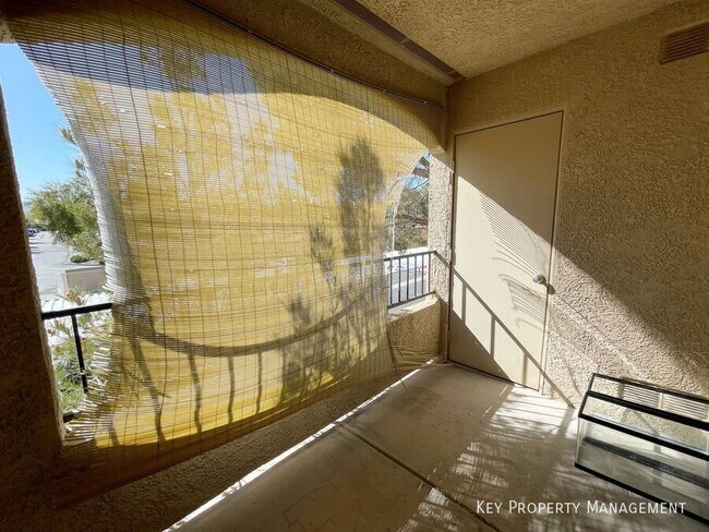 Building Photo - 7885 W Flamingo Rd