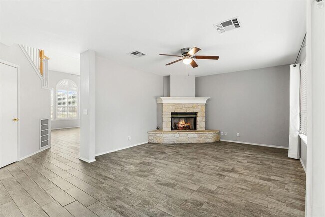Building Photo - 16802 Bailey Jean Dr