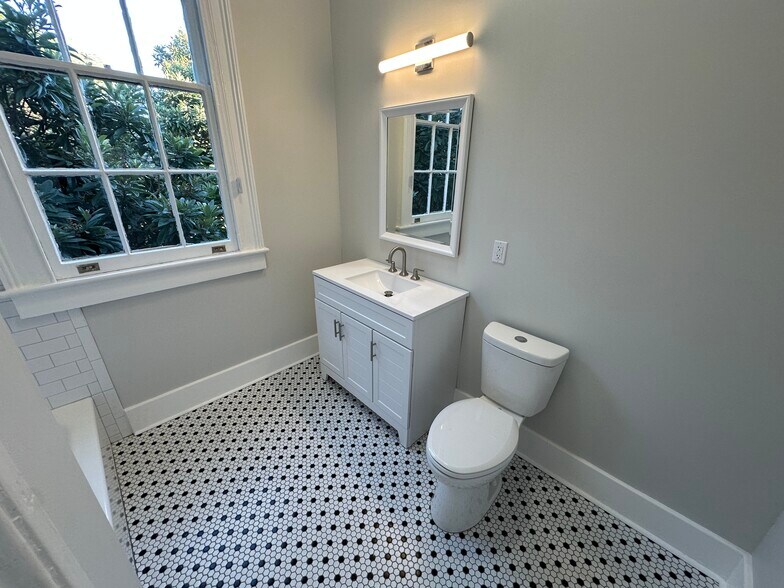 Bathroom #1 - 5520 Loyola Ave