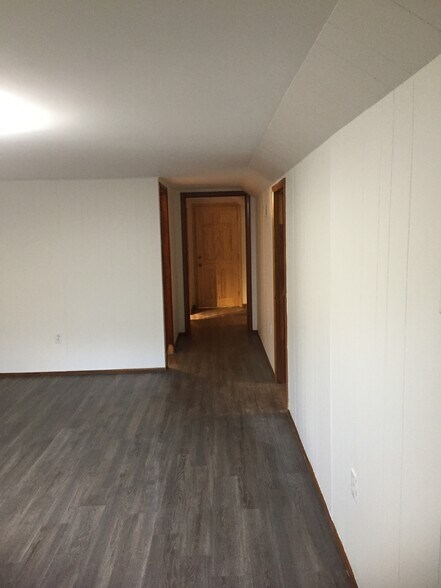 Building Photo - 3038 N Davlin Ct