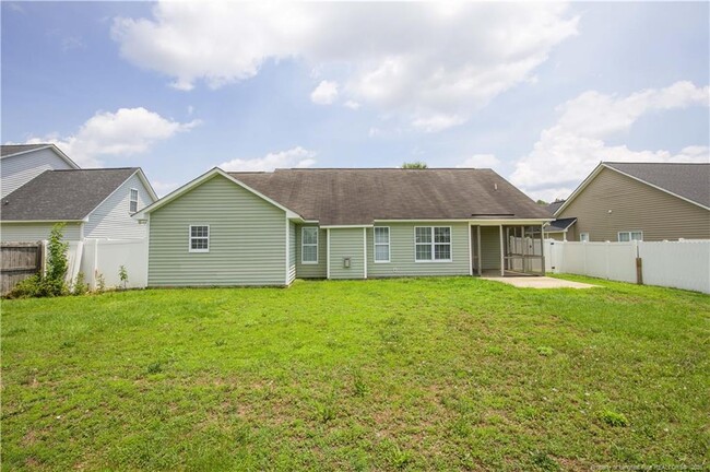 Building Photo - 196 Lochwood Dr